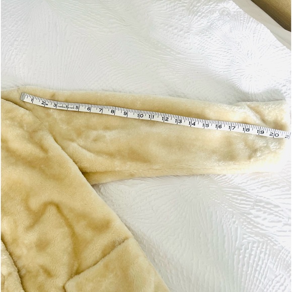 Abercrombie & Fitch Faux Fur Car Coat on cream Size Small - Picture 8 of 9